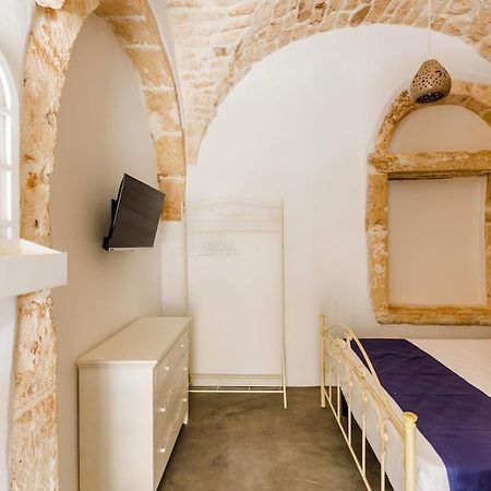 La Finestra Dimora Charme Hotel Челие Месапика Екстериор снимка