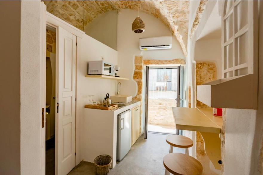 La Finestra Dimora Charme Hotel Челие Месапика Екстериор снимка