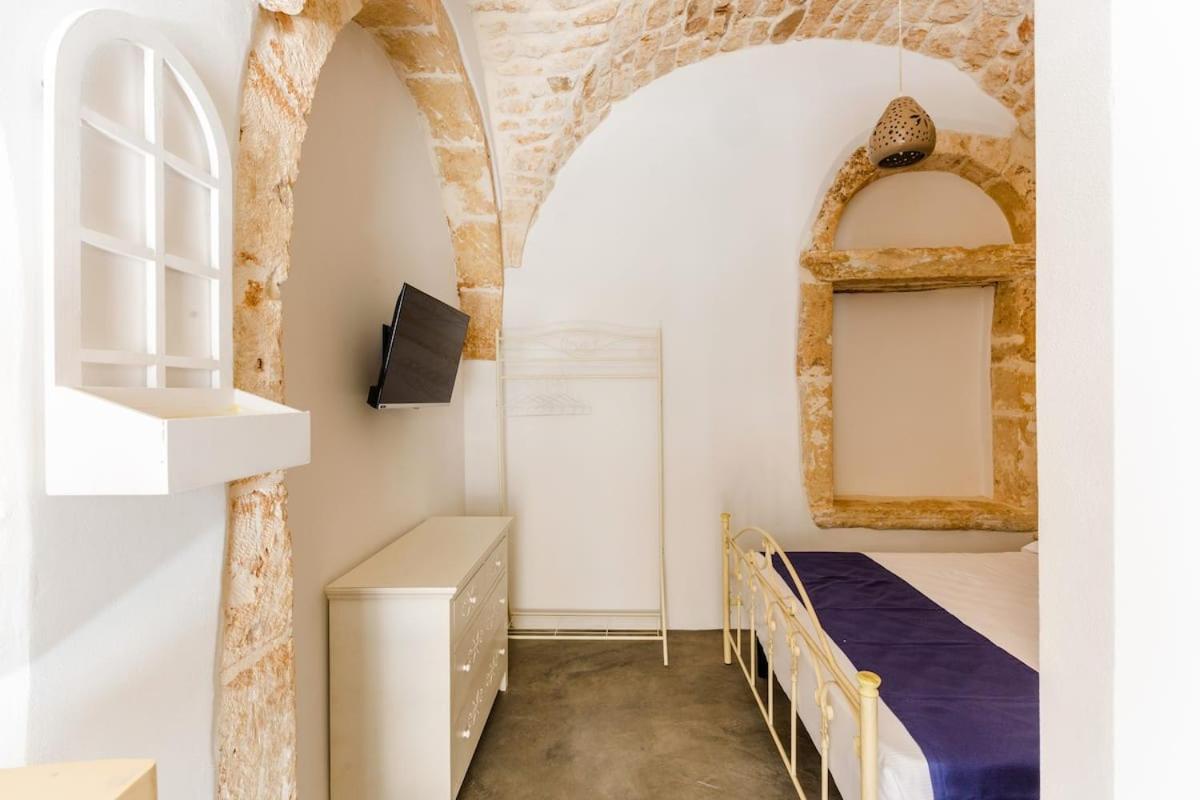 La Finestra Dimora Charme Hotel Челие Месапика Екстериор снимка